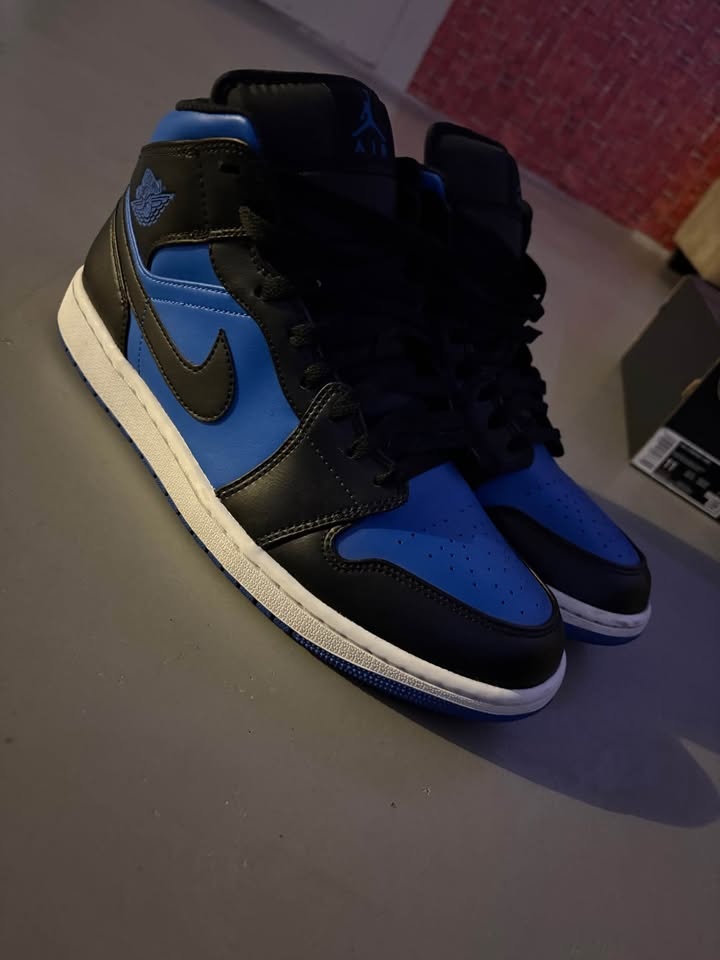 Jordan 1 Royal Blue - photo 2