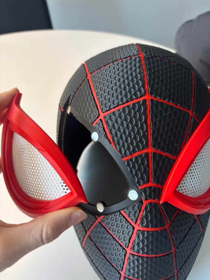 Spider-Man Mask - Miles Morales - Unbelievable Precision - photo 3