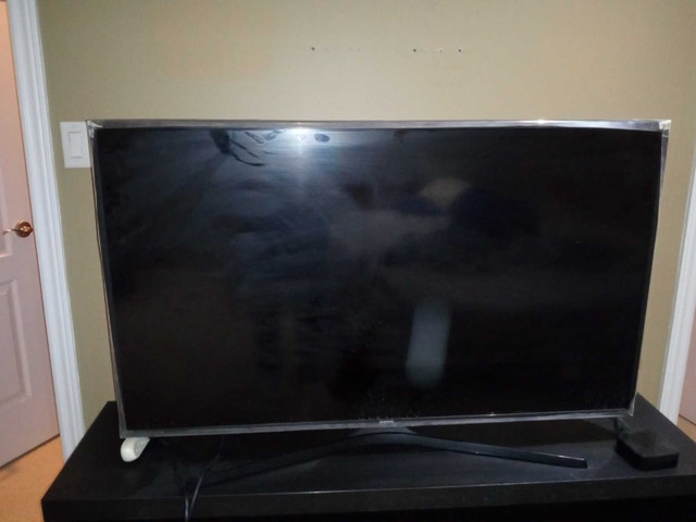 Samsung 50" 4K Smart TV