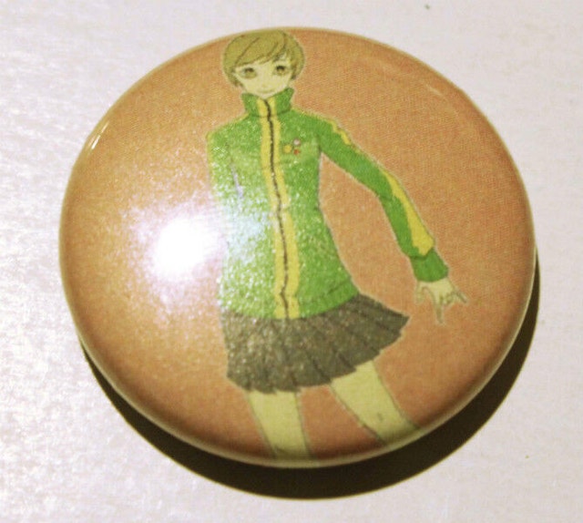 Persona 4 - Chie button / pin