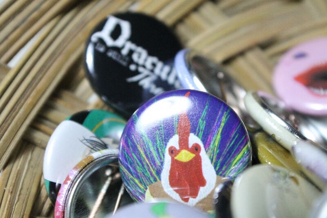 Various Video Game, Anime & Cartoon Character Pins - photo 5