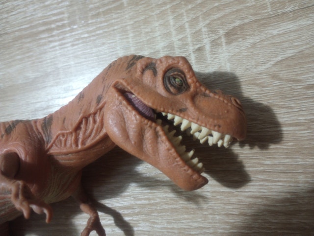 Jurassic Park T. Rex Figures (2) - photo 4