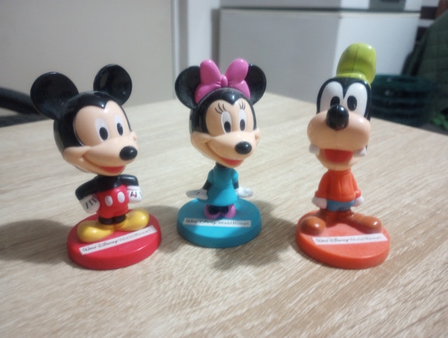 Mickey, Minnie, Goofy Kelloggs Bobble Heads