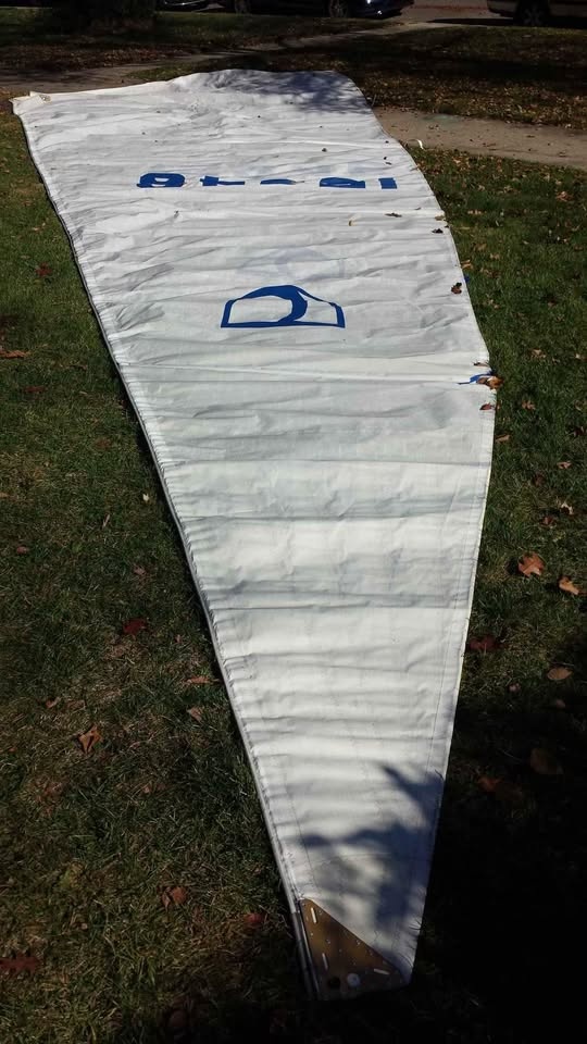 Tartan 10, T10 Used Main Sail - photo 2
