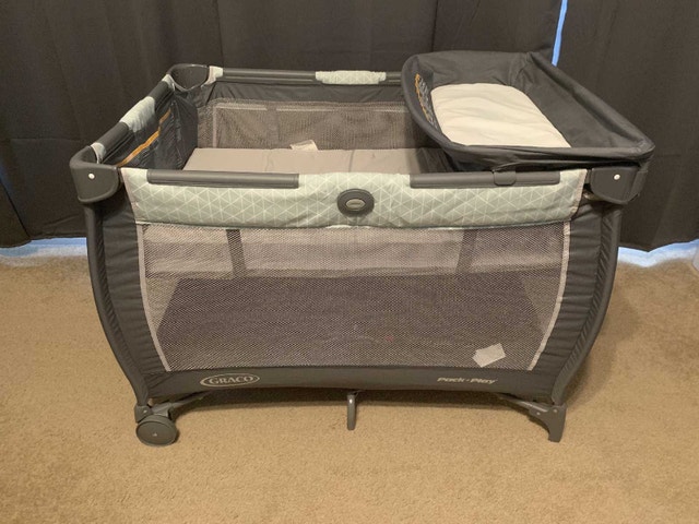 Graco Pack n Play with attachments