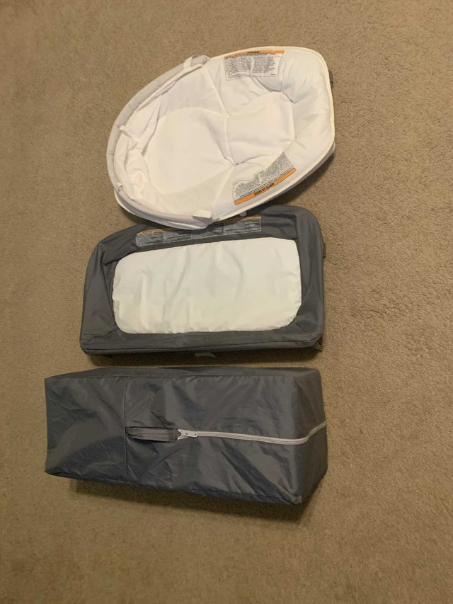 Graco Pack n Play with attachments - photo 3