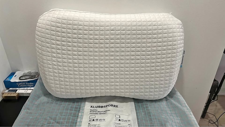 IKEA Klubbsporre Ergonomic Pillow Multi Position Queen