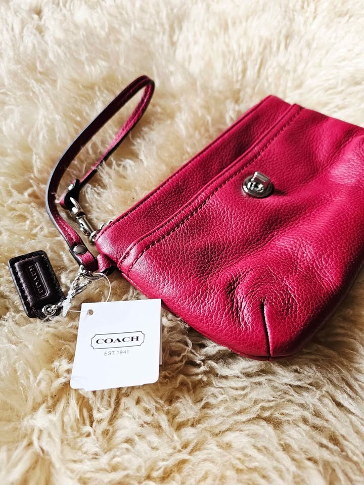 New Coach Park Leather Medium Wristlet Clutch Bag Black Cherry - photo 2