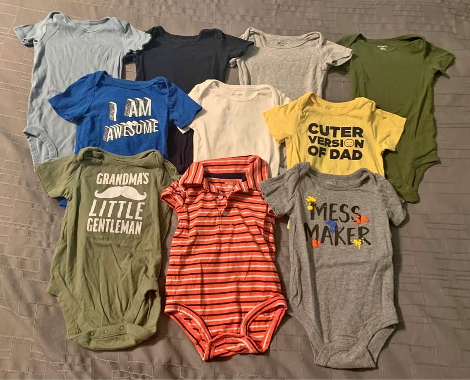 18M Short Sleeve Onesies (10 pieces)