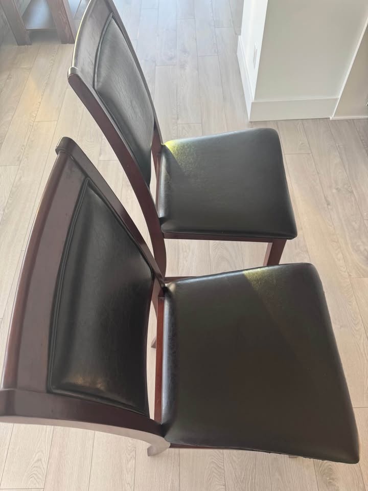Set of 2 Wooden Bar Stools with Padded Seats - photo 3