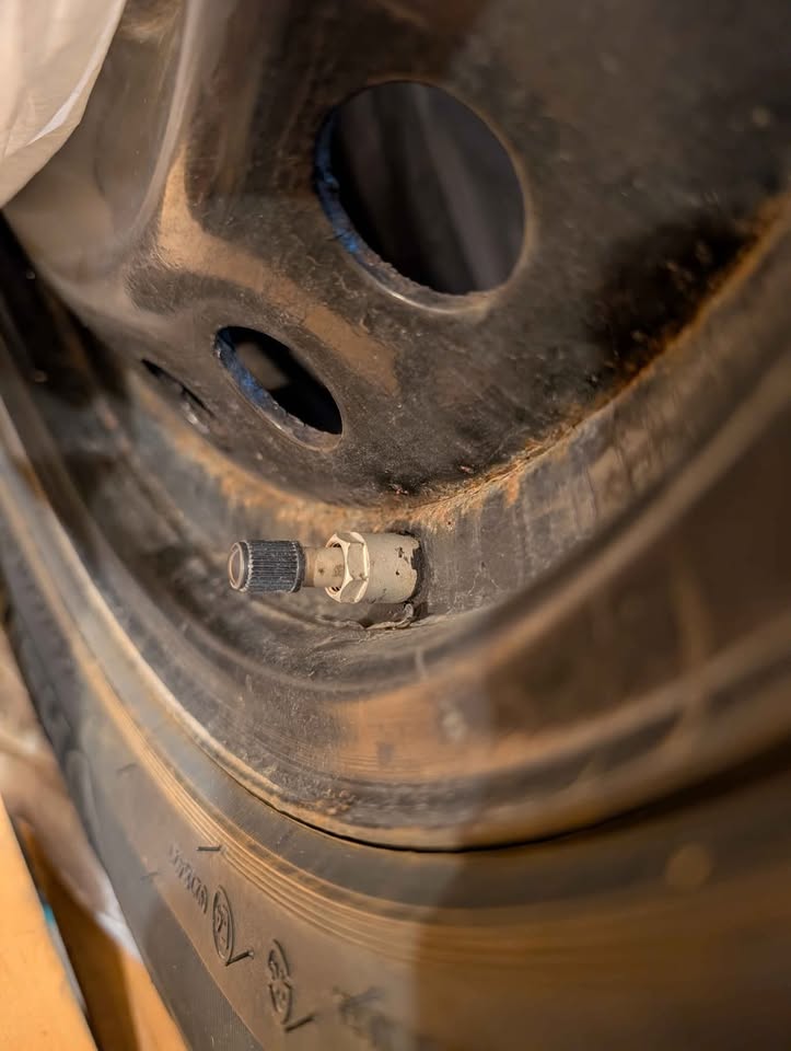 265 60 18 Hankook Winter tires - photo 5
