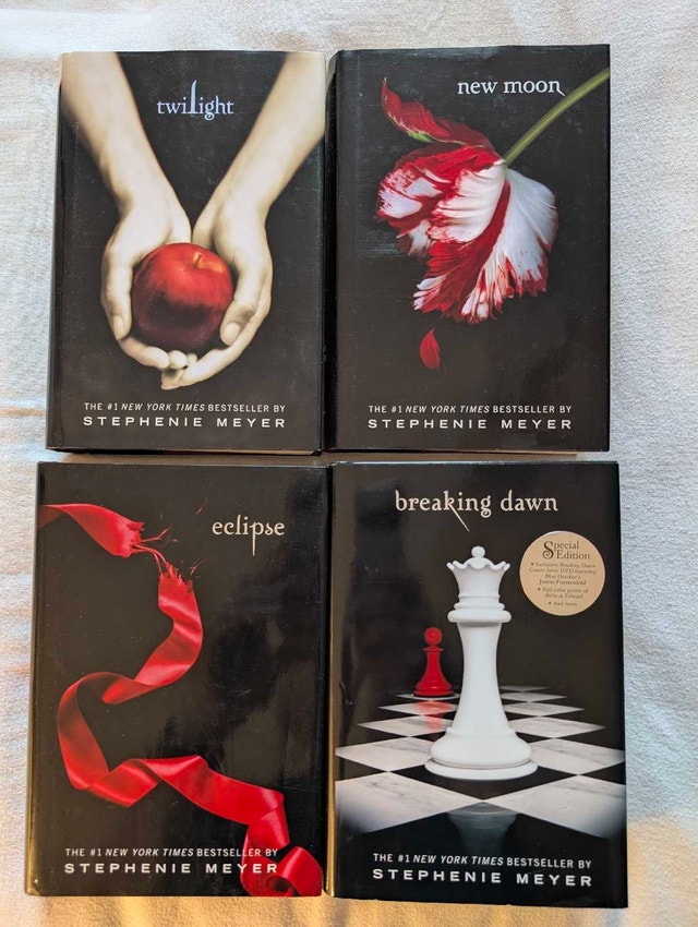 Twilight Saga Hardcover Set Mint Condition Special Edition DVD