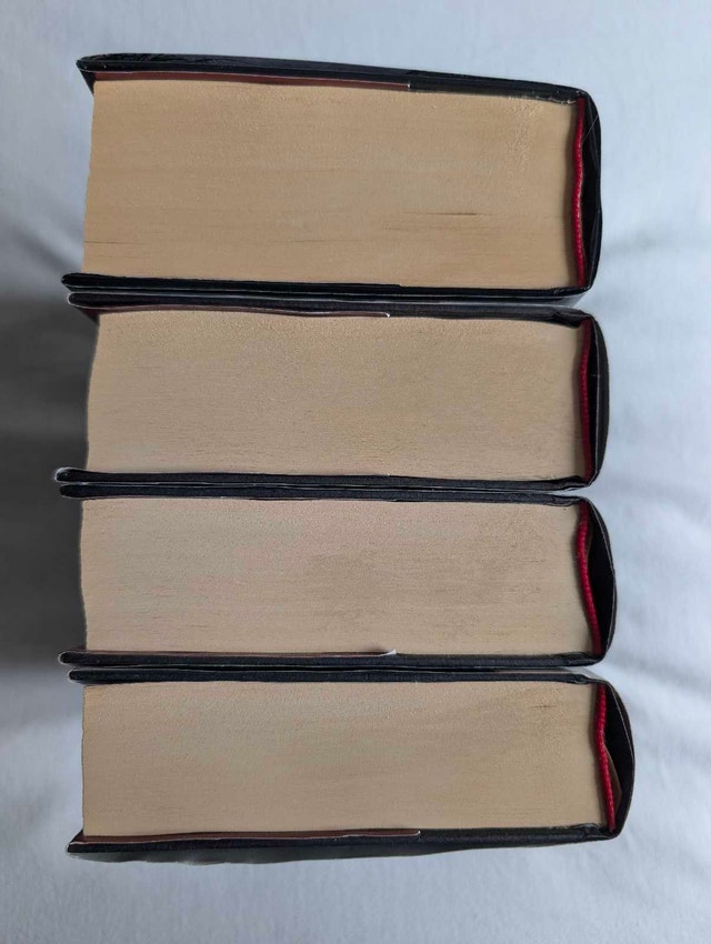 Twilight Saga Hardcover Set Mint Condition Special Edition DVD - photo 4