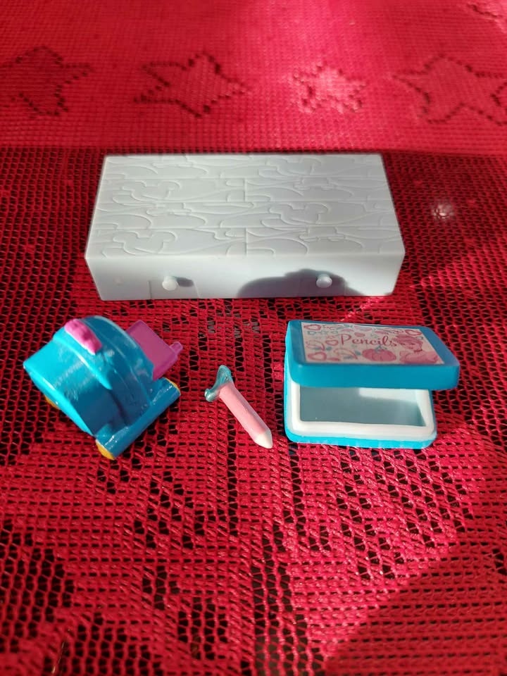 🏆 Disney Happy Places Blind Boxes - Cinderella School Supplies - photo 2