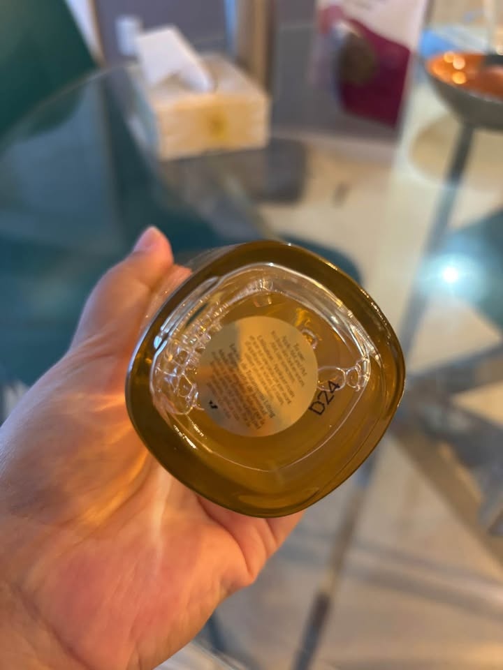 Estee Lauder Re-Nutriv Ultimate Lift Regenerating Lotion 200ml - photo 2