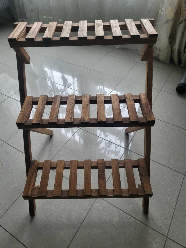 Wooden Plant Stand - 3 Tiers