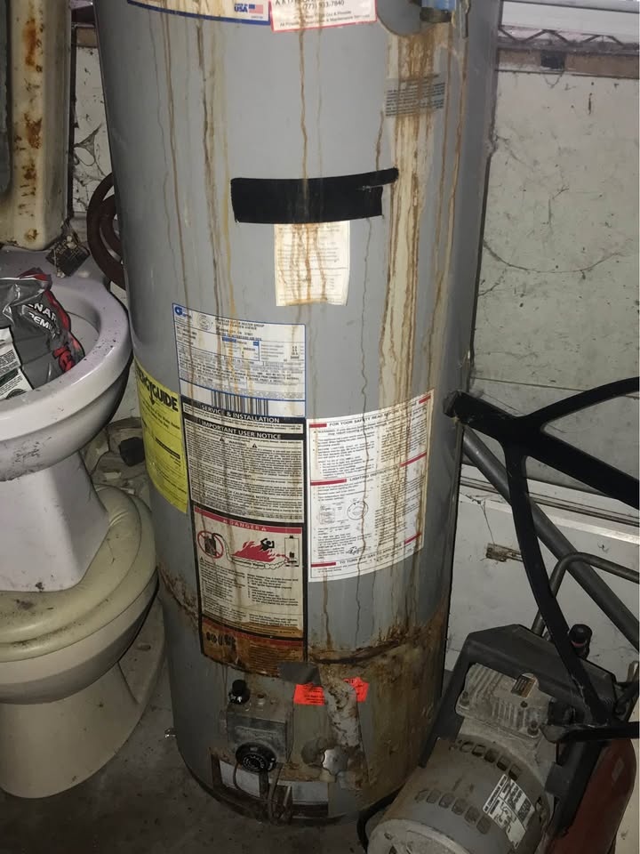 40 Gallon Water Heater - For Parts or Repair