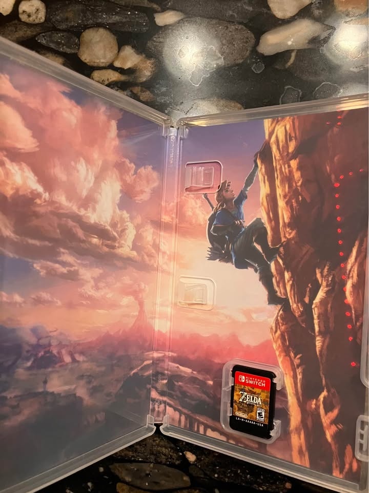 Zelda Breath Of The Wild (Nintendo Switch) - photo 2