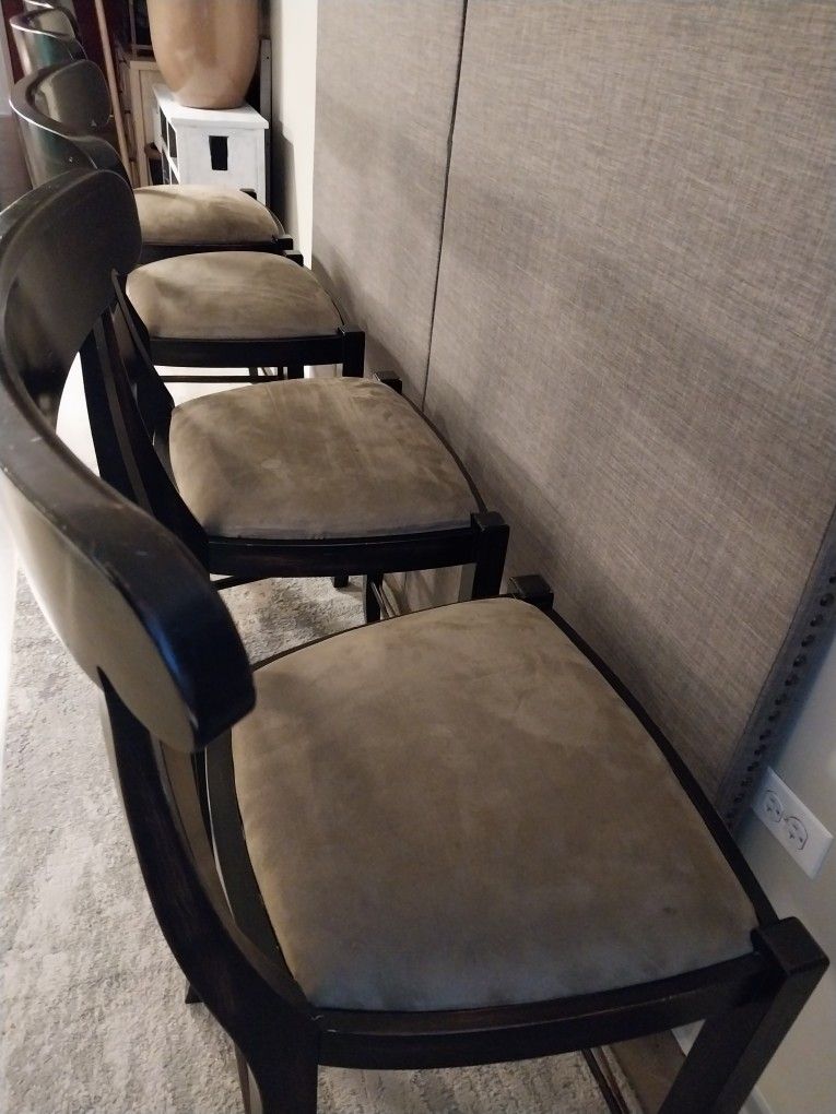4 Wood Dining Chairs for $40 – Pickup Old Town - photo 5