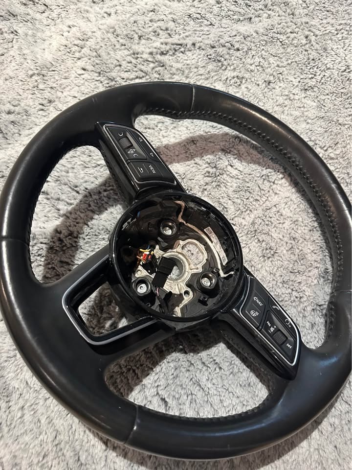 Audi B9 Steering Wheel OEM - photo 4