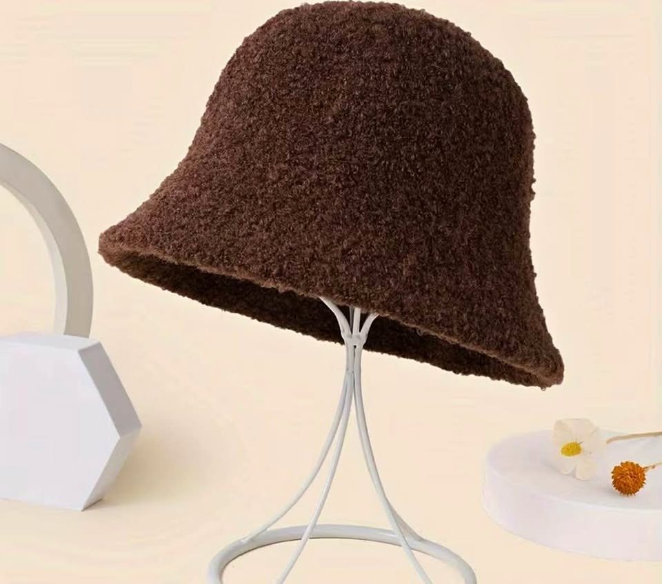 Winter Bucket Hat (with a freebie)
