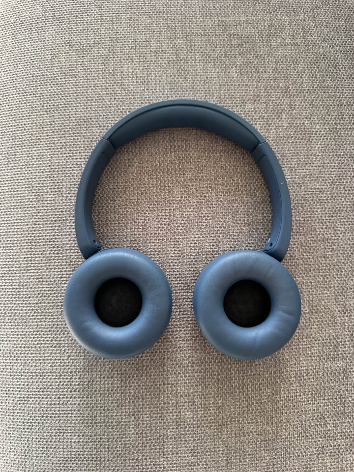 Sony On-Ear Bluetooth Headphones with Microphone - photo 2