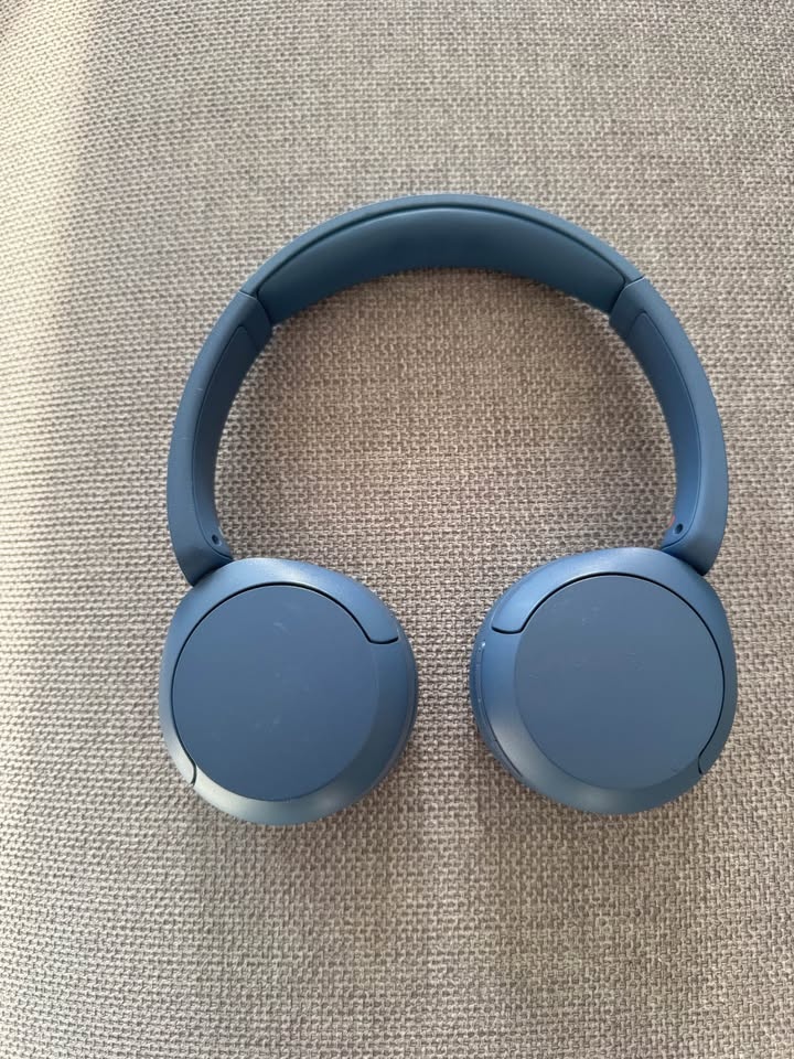 Sony On-Ear Bluetooth Headphones with Microphone - photo 3
