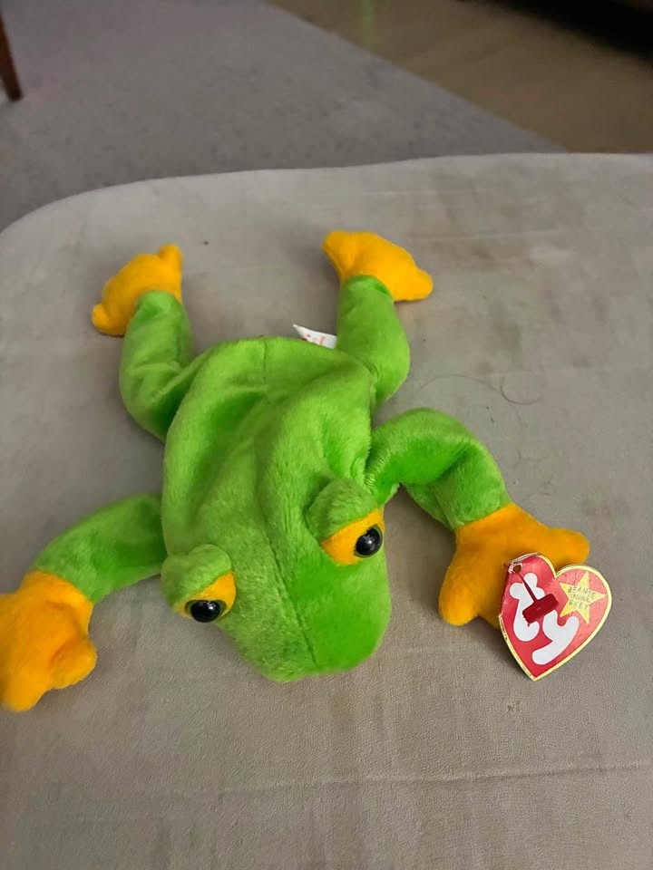 Ty Beanie Baby "Smoochy" the Frog