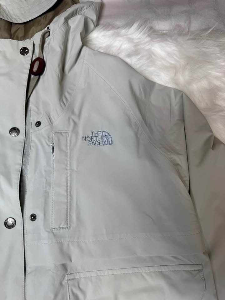 North Face Hooded Rain Jacket/Windbreaker/Athletic Jacket - photo 5