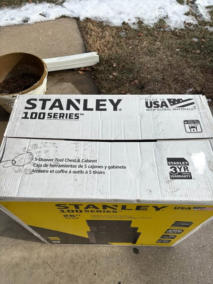 Stanley 100 Series 26 Inch Tool Chest & Cabinet - photo 4