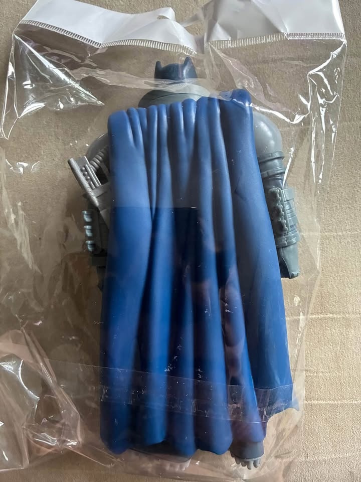 DC  Armored Batman - photo 2