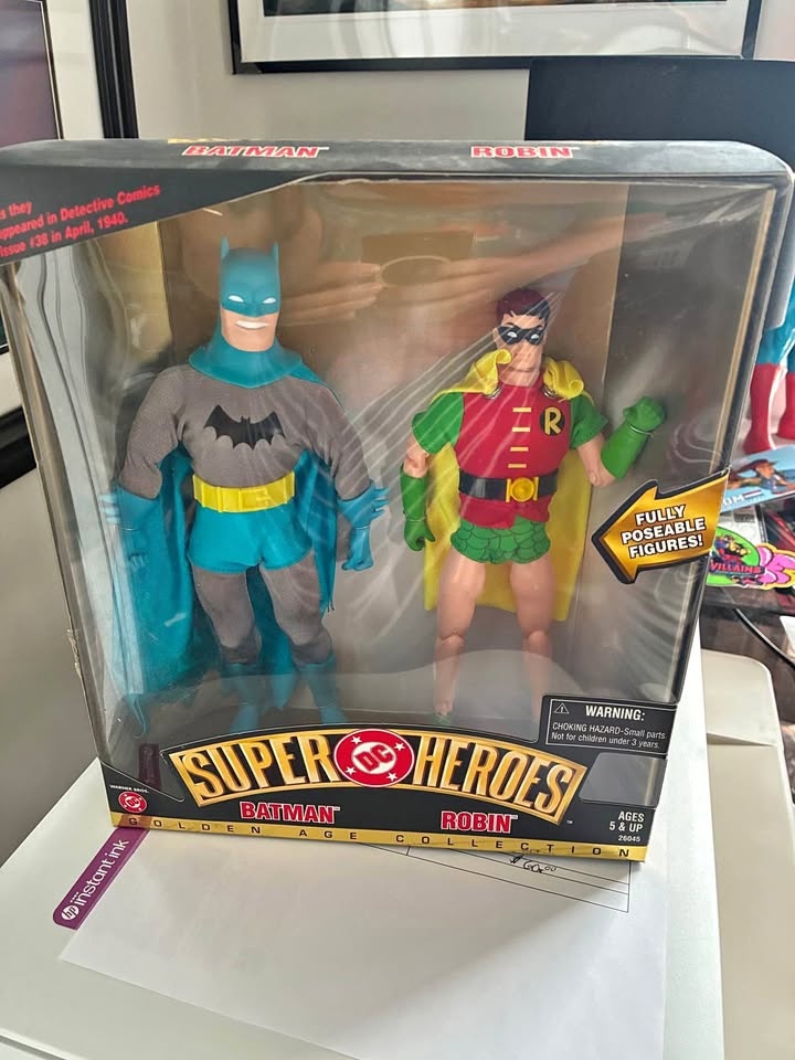 Hasbro DC Super Heroes Golden Age Batman & Robin 2-Pack NEW