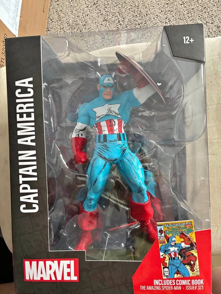 McFarlane Toys Captain America 1:6 Scale Figure (ASM #323)
