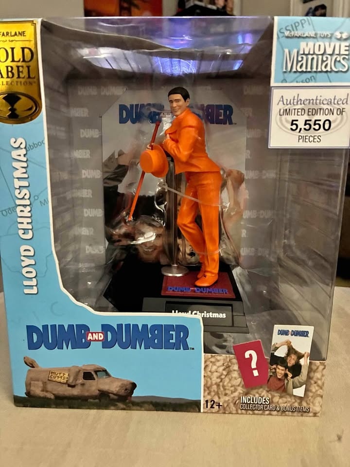 McFarlane Movie Maniacs Lloyd Christmas Figure