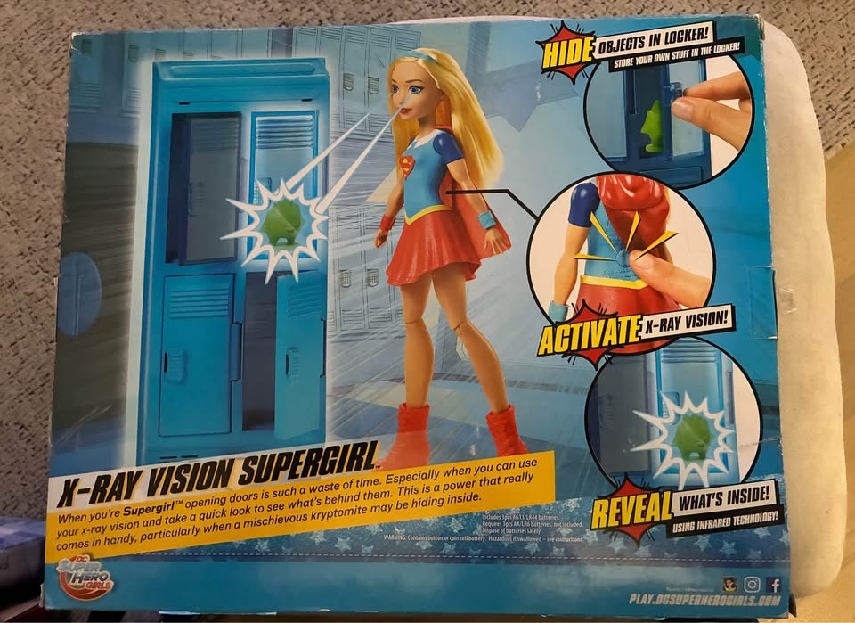 Mattel DC Super Hero Girls X-Ray Supergirl Doll Set w/ Locker & - photo 2