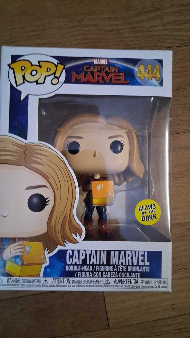 Funko Pop! Captain Marvel Glow in the Dark #444