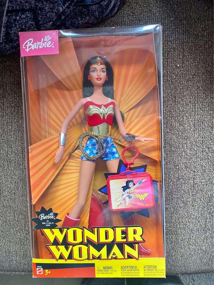 Wonder Woman Barbie 2003 MATTEL - NEW - Never Removed from Box