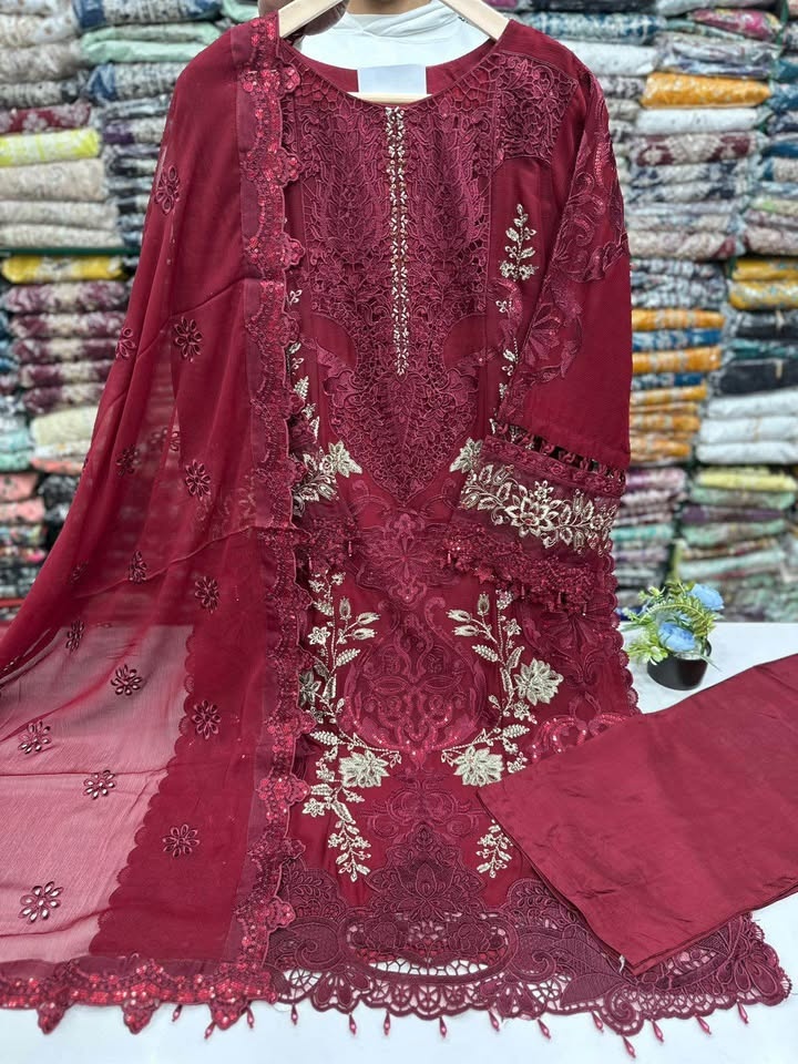 Beautiful Chiffon Heavy Embroidered 3 Pcs Suit - photo 3