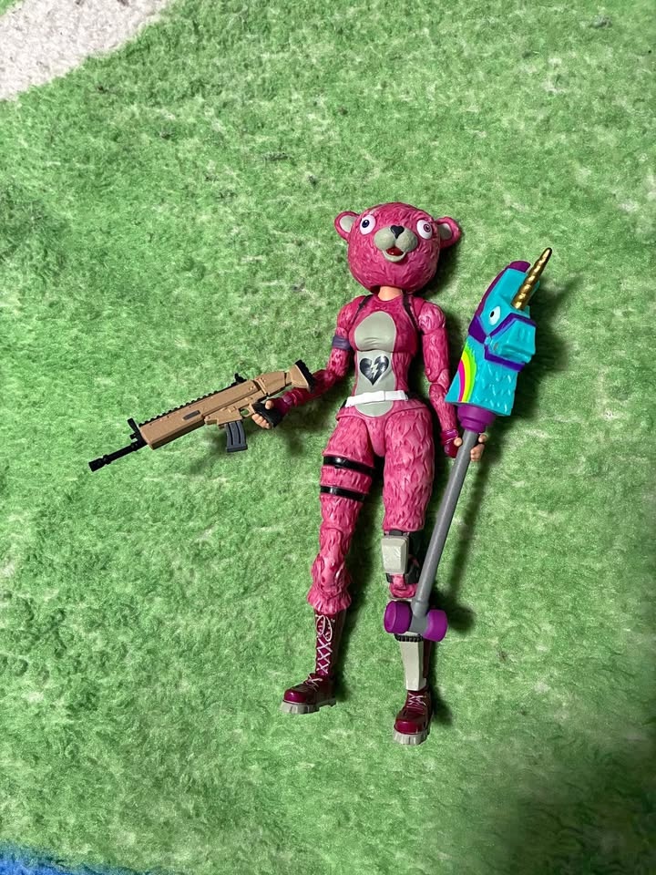 McFarlane Fortnite Cuddle Team Leader 7" Action Figure