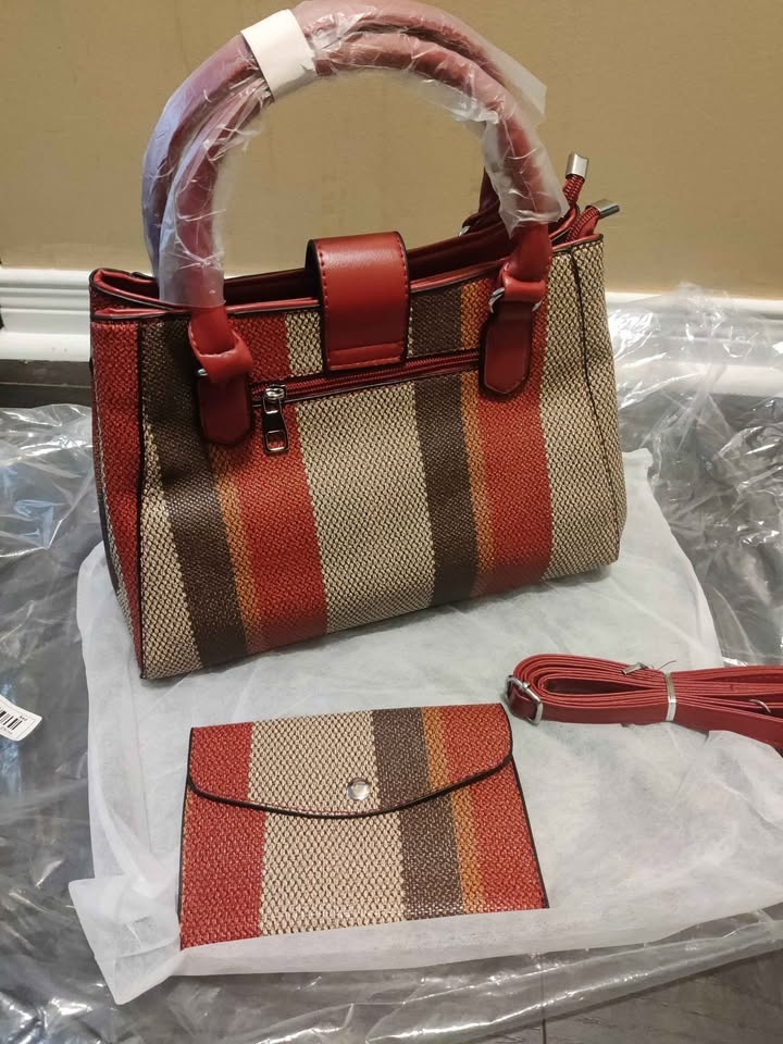 Brand new Large capacity 2pc beautiful red color hand bag for wo - photo 3