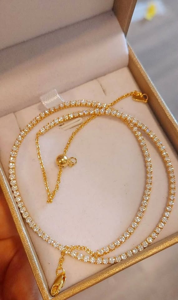 Brand new tennis necklace chocker with lab made vvs1, d color, e