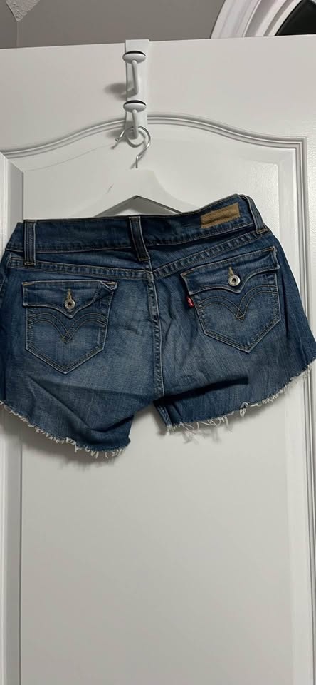 Levi's Denim Shorts - Size 6 - photo 2