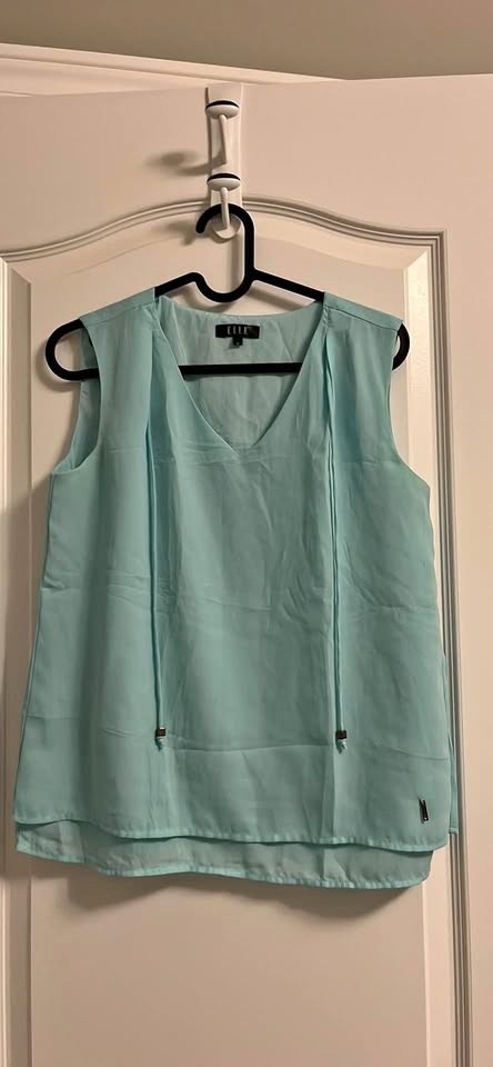Women’s top - Small size