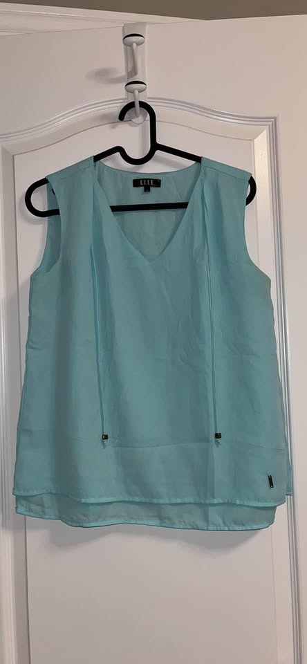 Women’s top - Small size - photo 2