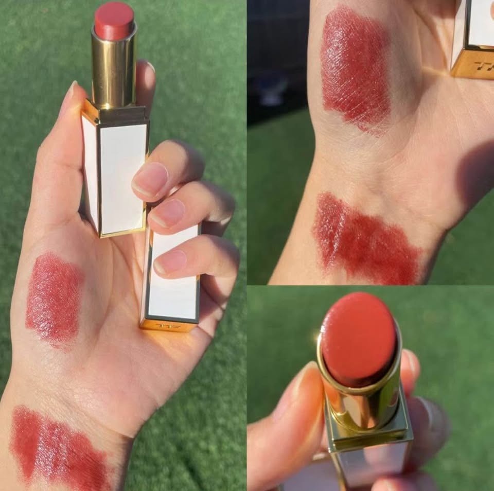 Tom Ford Ultra Shine Lipstick (27 Été Brûlant - medium dark burg - photo 3