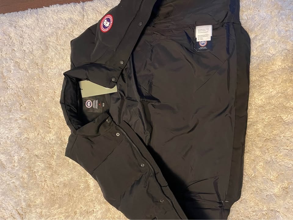 Canada Goose Black Puffer Vest XL - photo 2