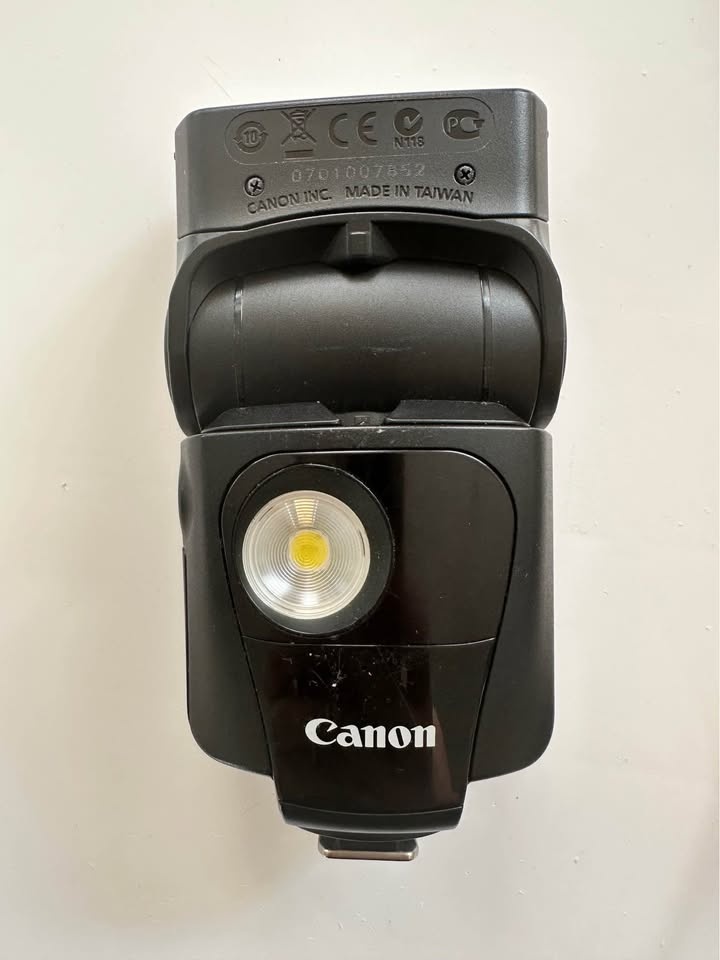 Canon 320EX Speedlite - photo 2