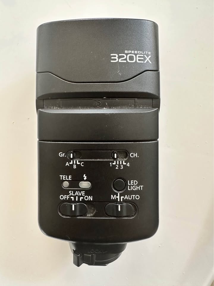 Canon 320EX Speedlite - photo 3