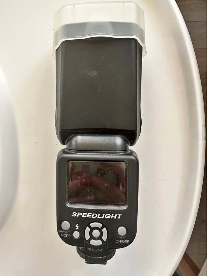 Neewer NW-985 Speedlite