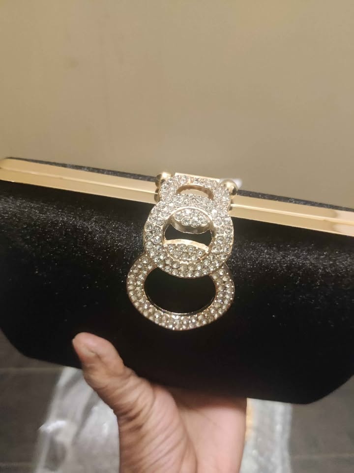 Brand new luxury velvet black evening party bag - photo 4